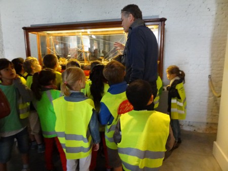 af en toe stiekem meeluisteren naar de meester